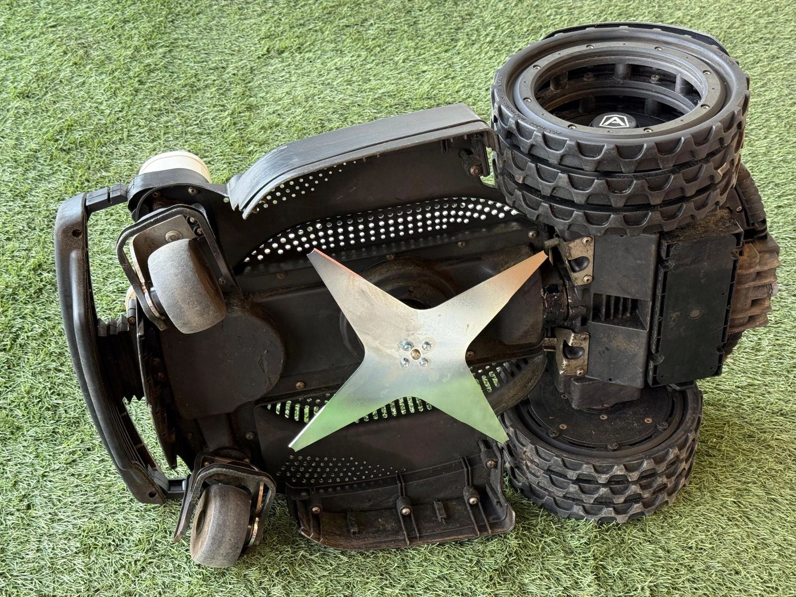 ROBOT AMBROGIO 4.36 ELITE 2